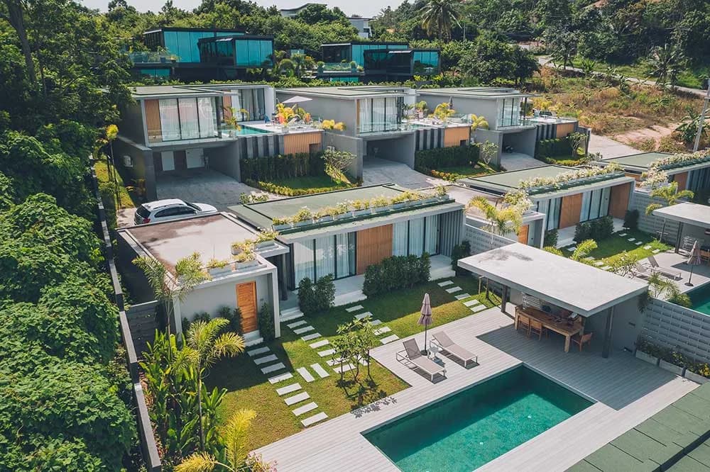 Complex of 6 luxury 3 bedroom villas in a premium location in Choeng Mon-VIL0001 — vue 1
