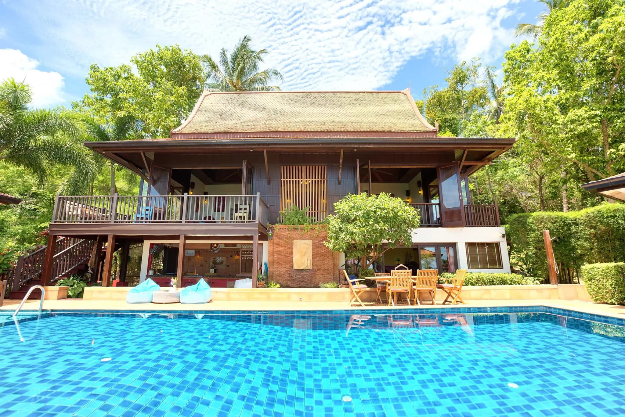 Huge 5 bedroom private pool villa with breathtaking sunset and sea views in Nathon-VIL0114 — vue 1