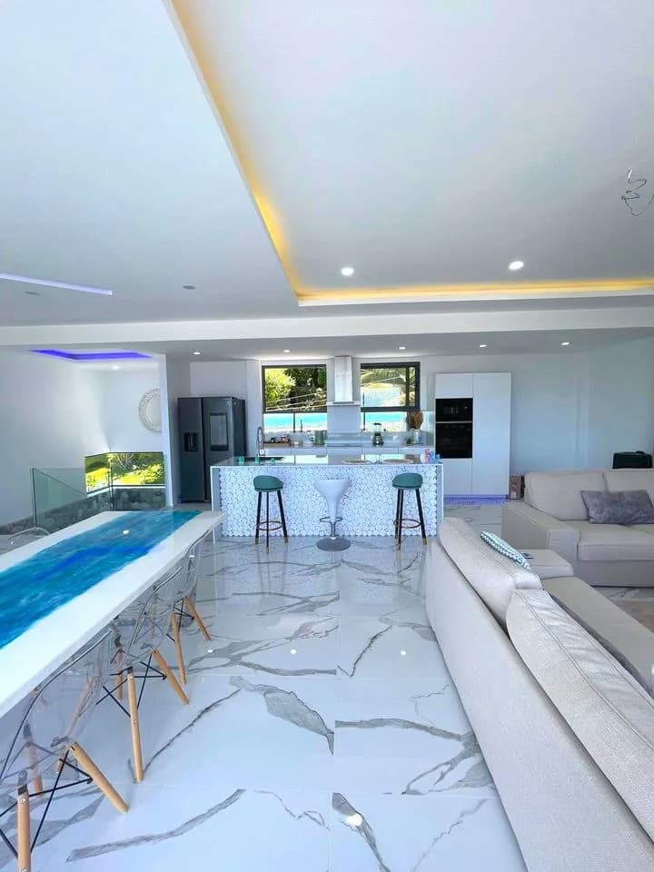 Nice & modern newly built 4 bedroom villa with amazing sea & sunrise views in Chaweng-VIL0118 — vue 1