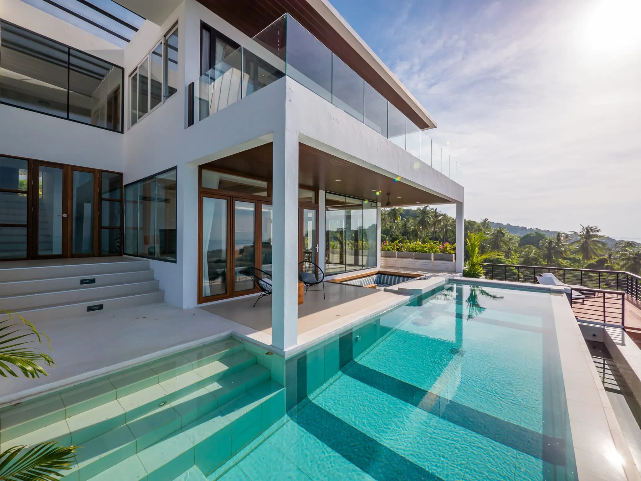 New sumptuous 4 bedroom villa with a private pool and 180 degree sea views in Bang Por-VIL0137 — vue 1