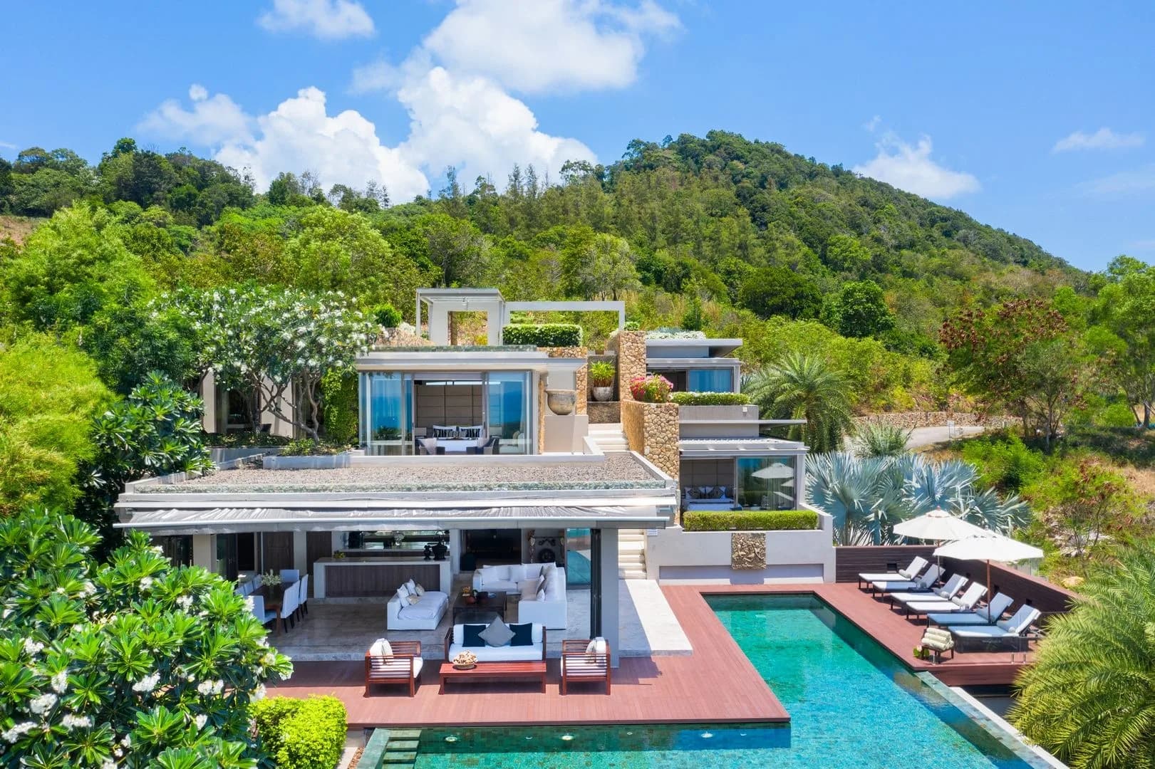 Chic & exceptional 4 bedroom pool villa with a cinema and breathtaking sea views in the north of Chaweng-VIL0140 — vue 1