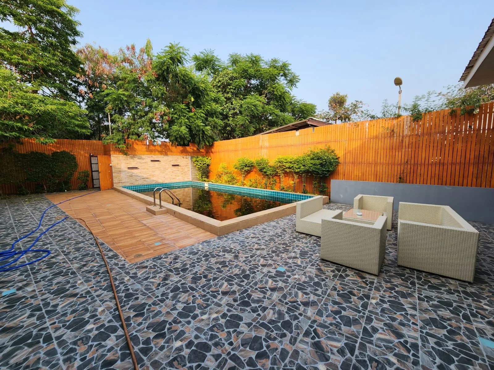 6 bedroom villa with a pool in Chaweng 7 minute drive to the beach – VIL0222 — vue 1