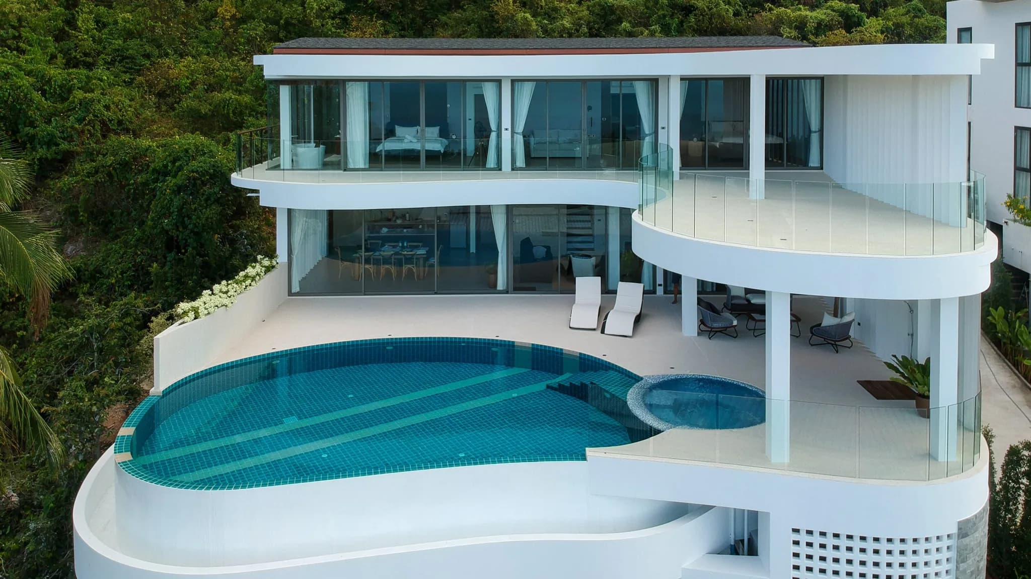 Magnificent 4 bedroom private pool villas with stunning sea views within 10 min walk to the beach – VIL0318 — vue 1