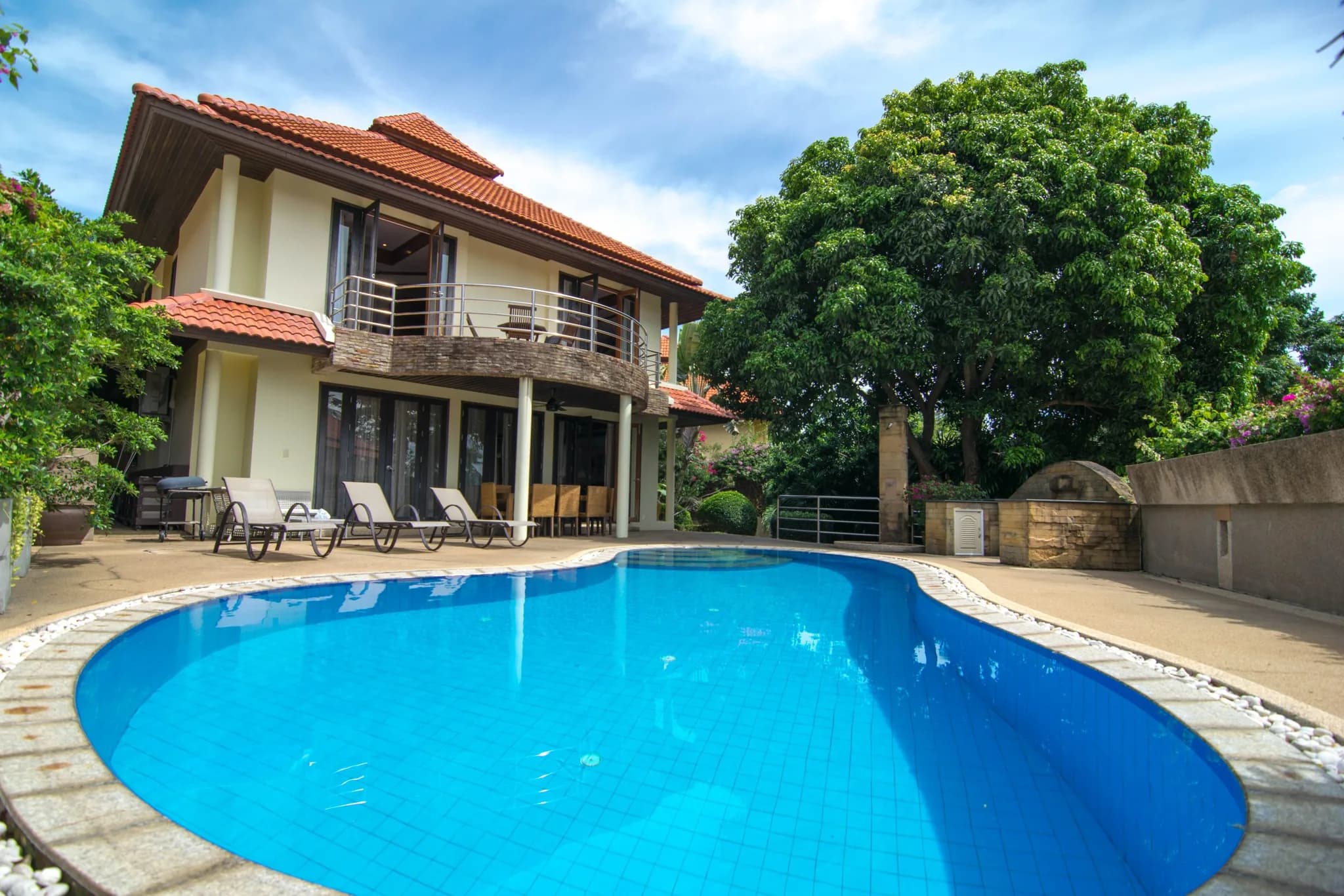 4 bedroom villa with a private pool a short walk from the beach – VIL0335 — vue 1