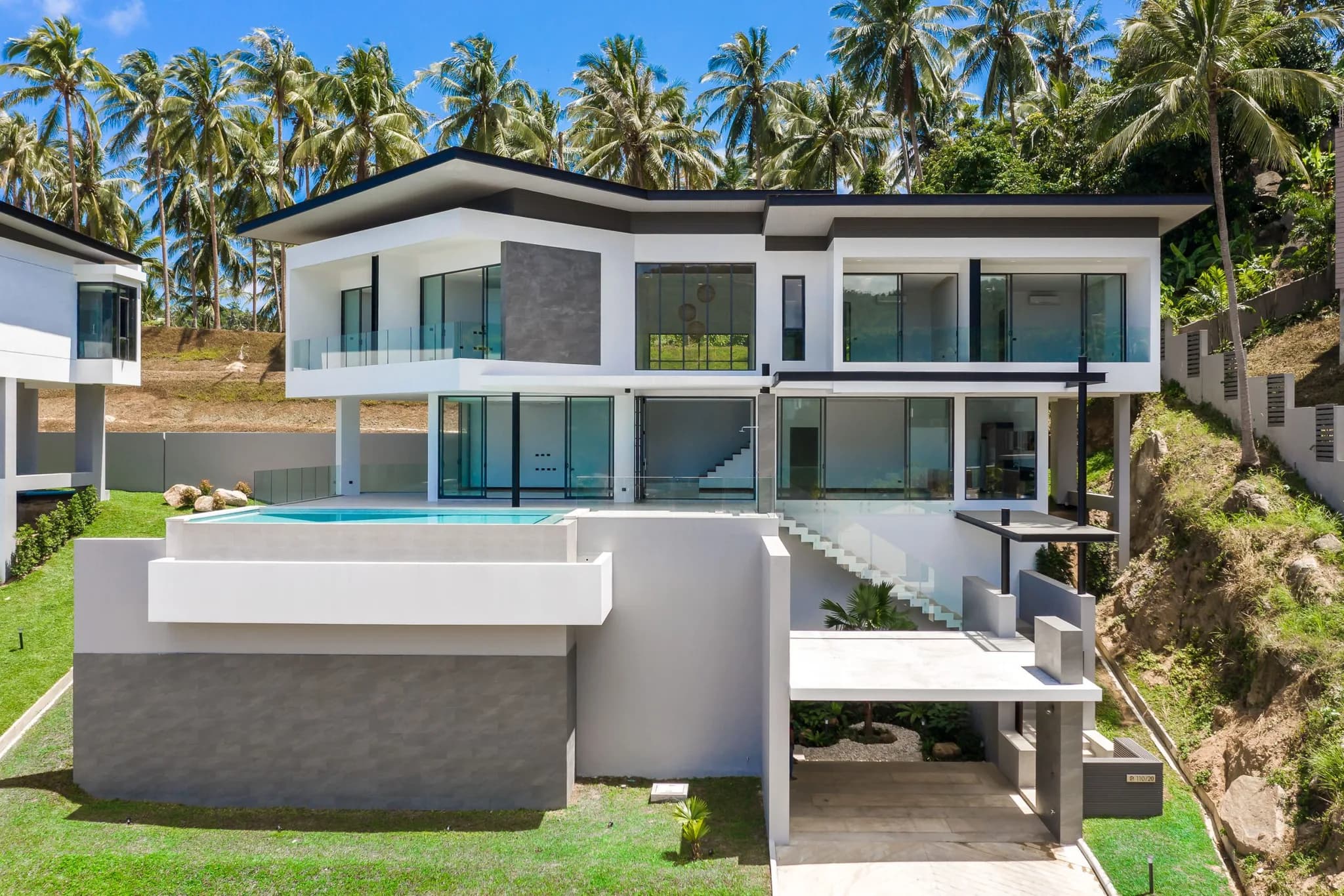 Spacious 4 bedroom New villa with sea and mountain views in the high demand Chaweng Noi area – VIL0359 — vue 1