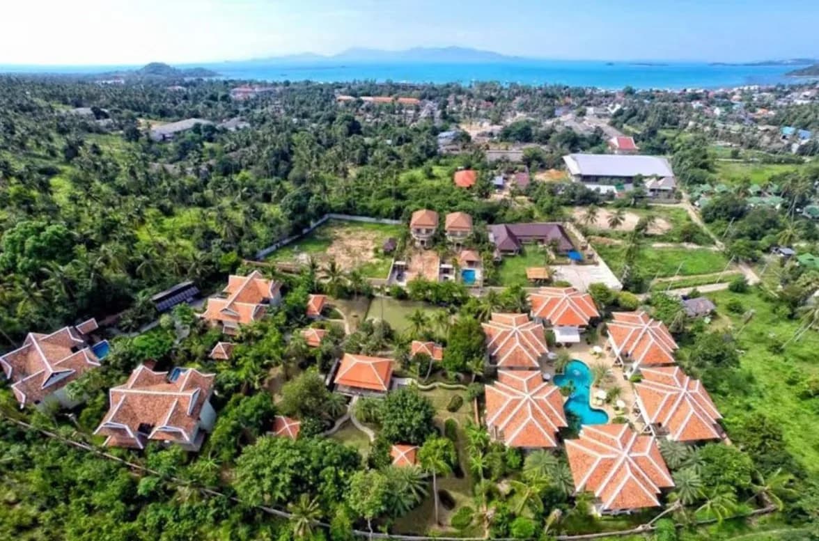 Business opportunity – resort with 10 villas a short walk from Bophut beach – VIL0419 — vue 1