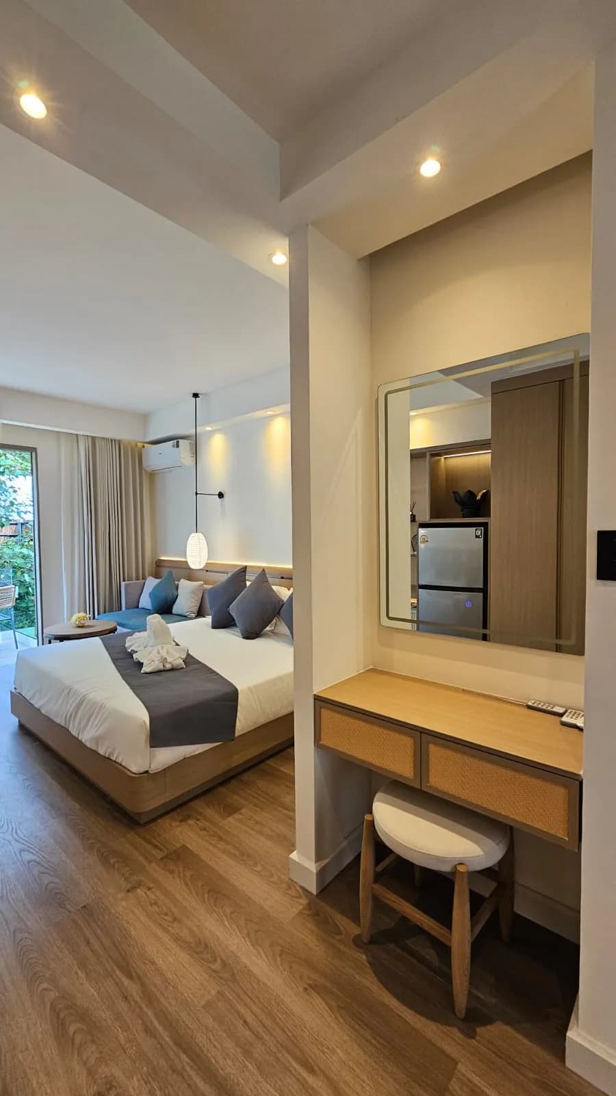 One and two bedroom apartments in a beachfront condominium in Bangrak – VIL0646 — thumbnail 6