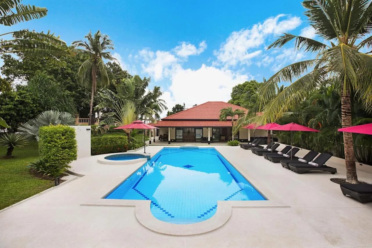 560 SqM villa with 8 bedrooms and 8 bathrooms that is available for sale-VIL0005 — vue 1