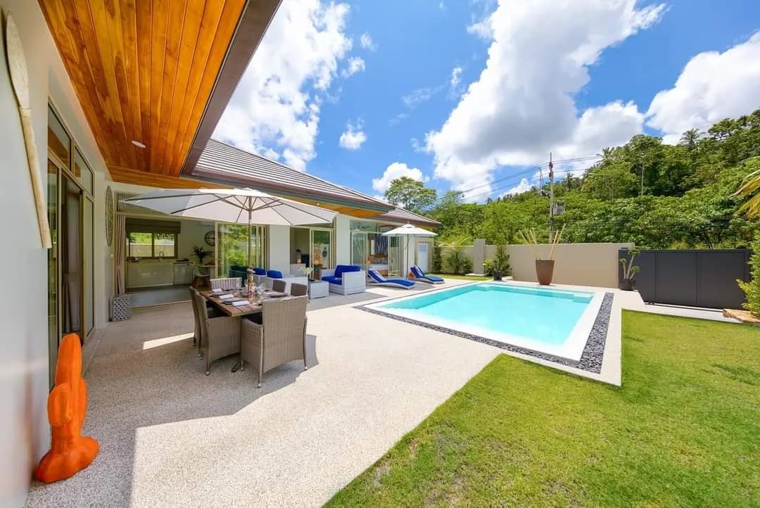Modern 3 bedroom private pool villa for sale in a quite area of Lamai-VIL0009 — vue 1