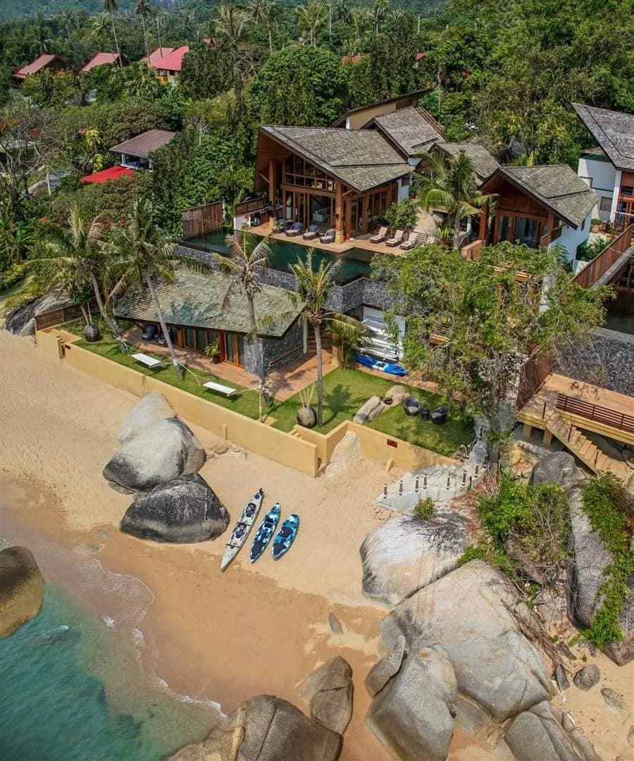 Beachfront sumptuous 5 bedroom villa with a private pool in Lamai-VIL0018 — vue 1