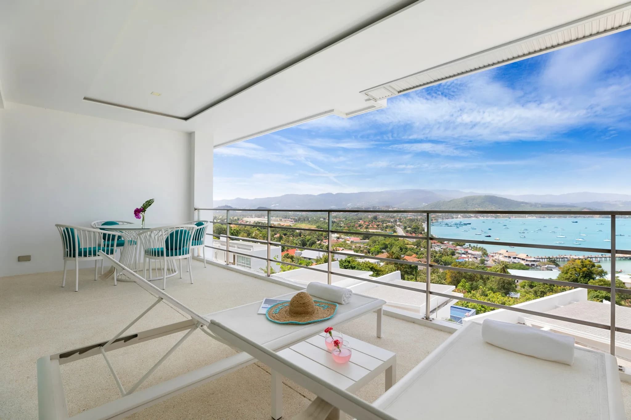 Stylish 2 bedroom apartment with amazing sea & sunset views in Bang Rak area-VIL0142 — vue 1