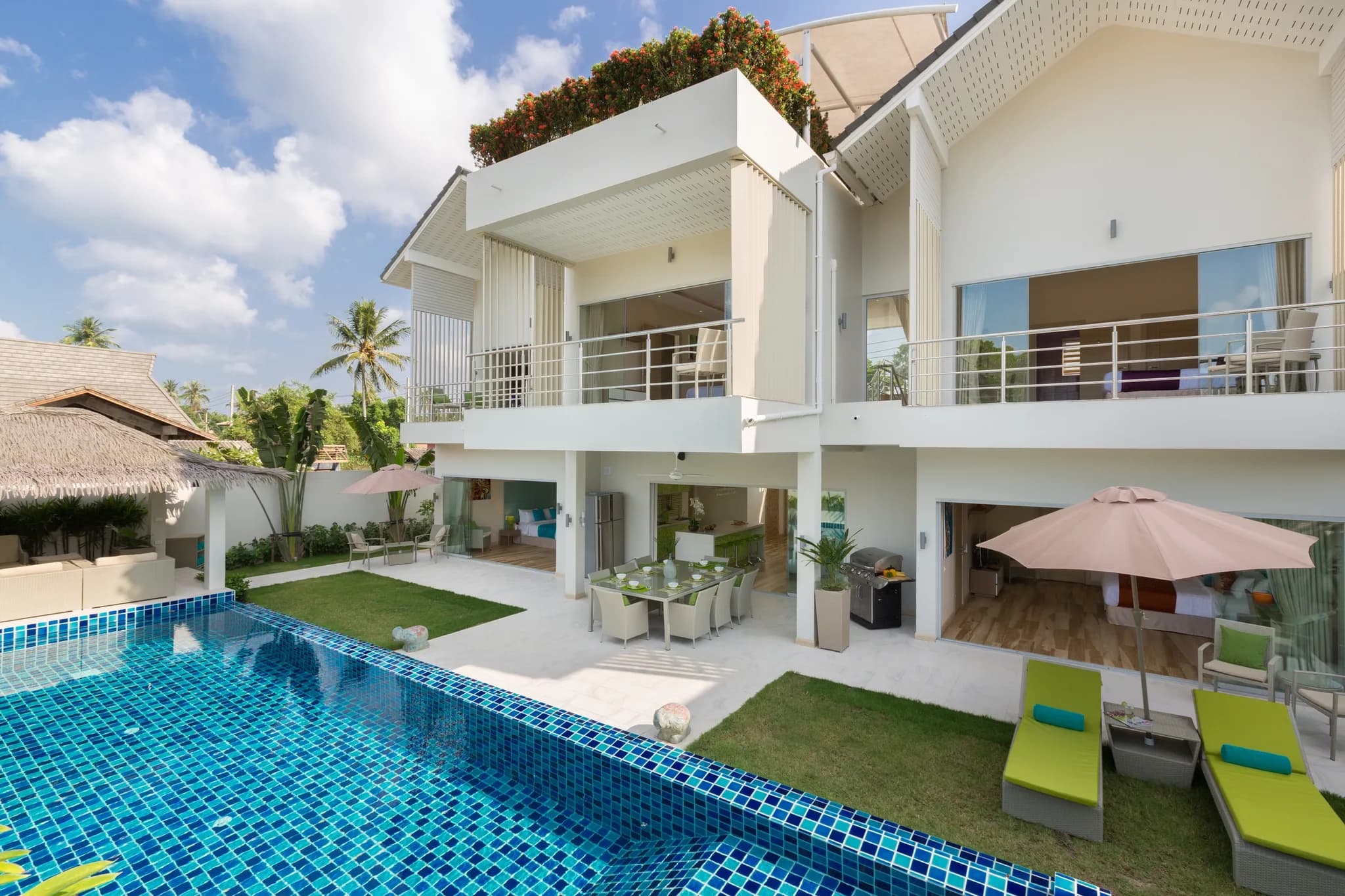 Modern beachside 5 bedroom private pool villa in Bantai-VIL0174 — vue 1