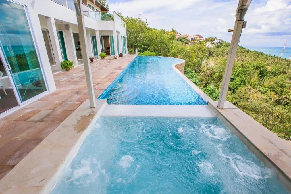 Spacious 5 bedroom villa on a large plot only 800 meters to Bang Por beach – VIL0221 — vue 1