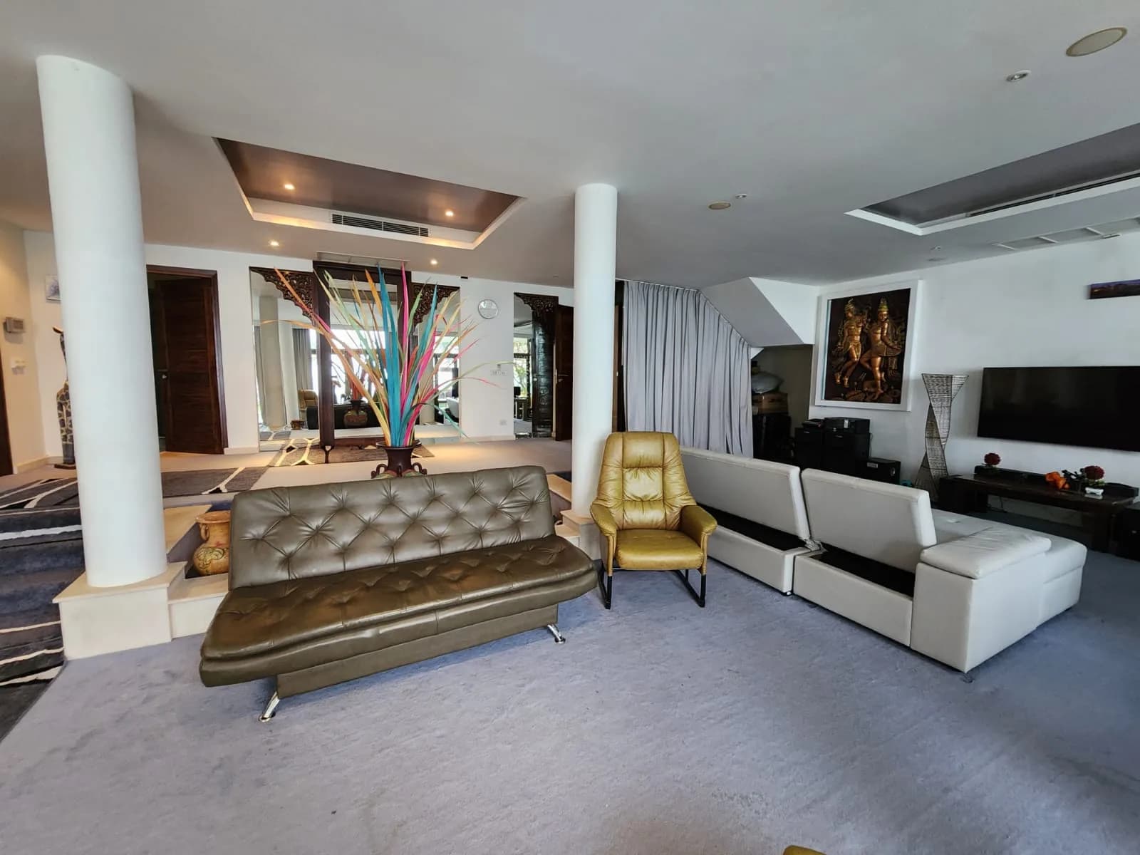 Beachfront villa with 5 bedrooms and a private pool in Maenam – VIL0223 — view 1