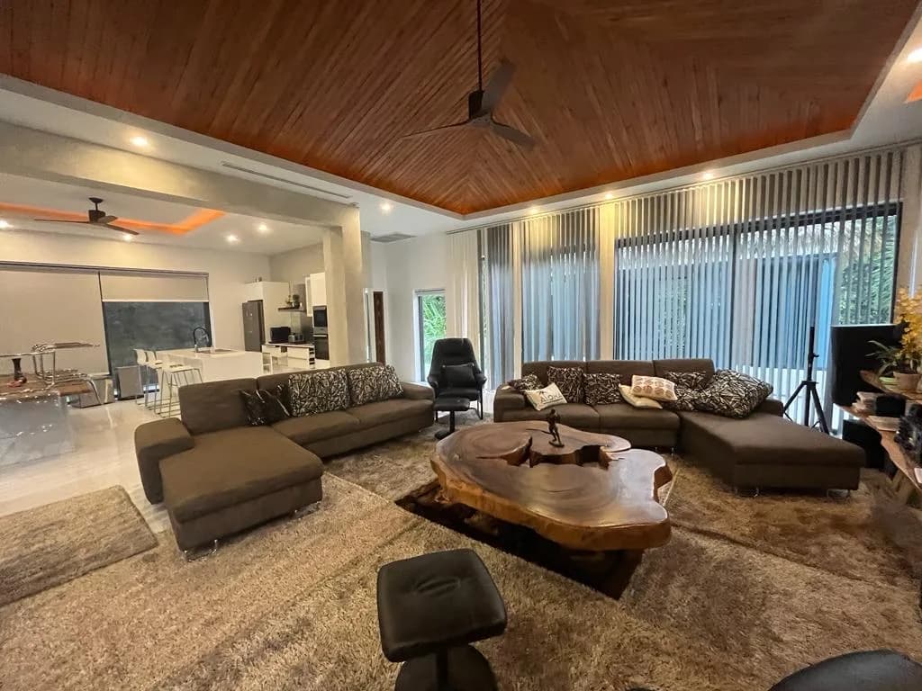 Bali style 3 bedroom villa with a private pool in a quite area of Maenam -VIL0224 — vue 1