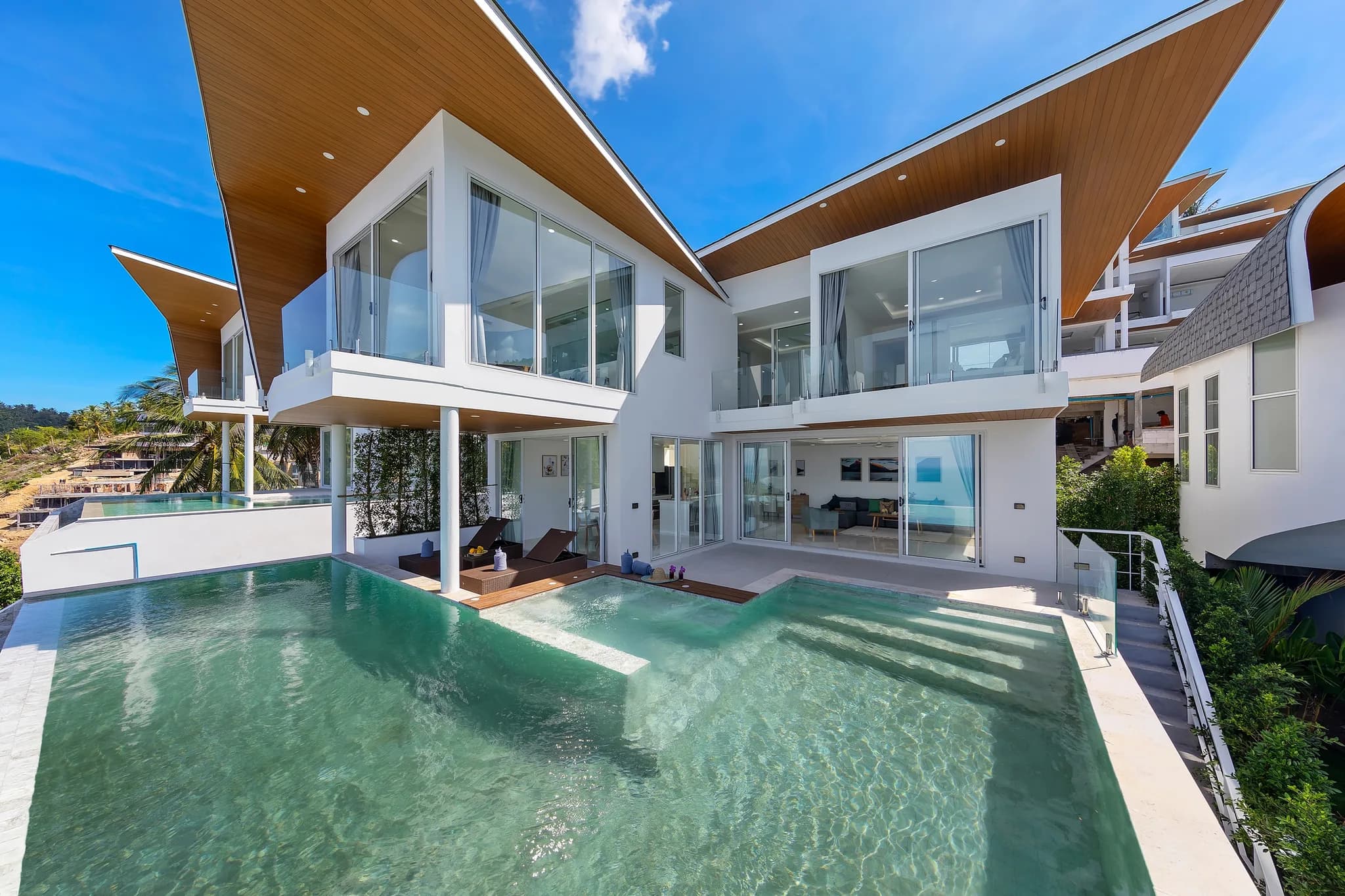 Splendor 3 bedroom villa with sea views with high ROI in Chaweng Noi – VIL0313 — vue 1