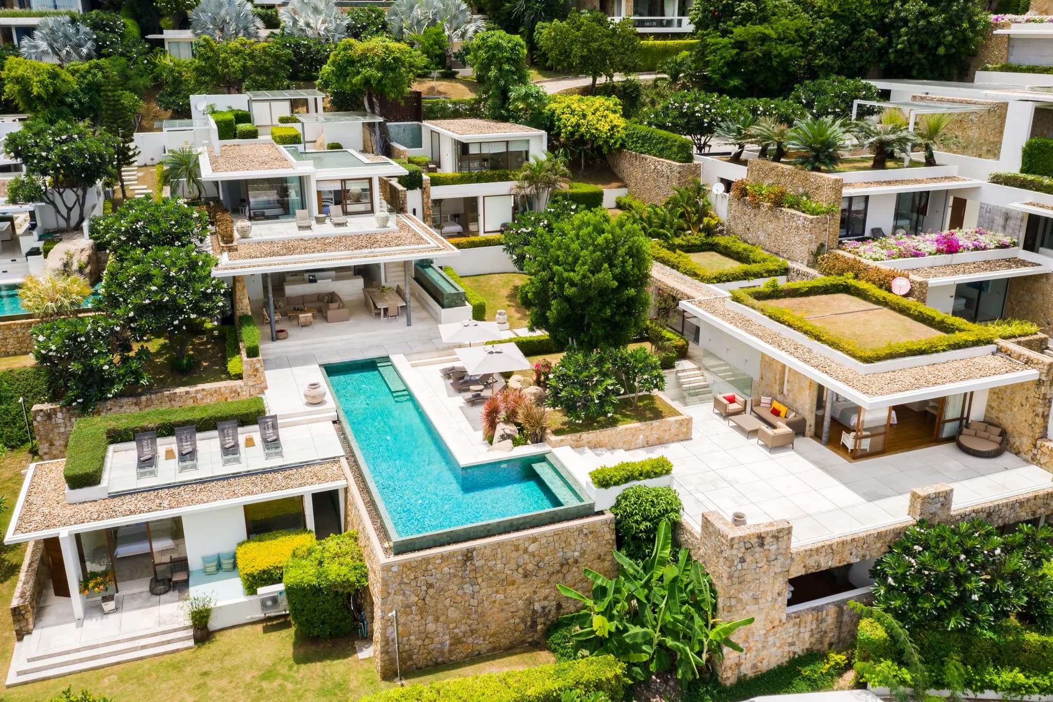 A spectacular 5 bedroom villa in a luxury estate in Choeng Mon – VIL0336 — vue 1