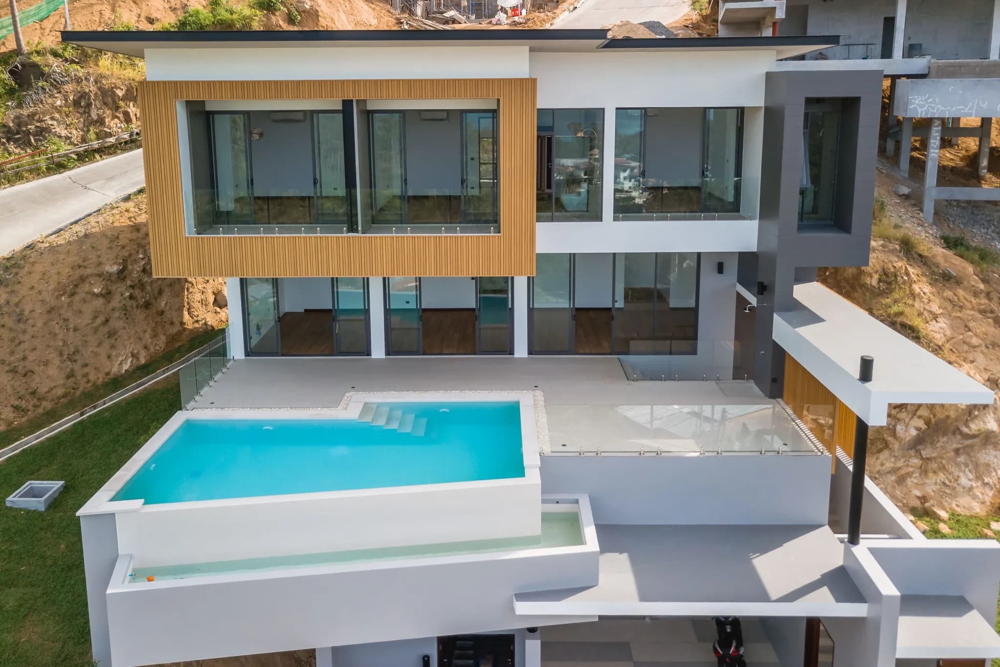 Modern sea view villa with 3 bedrooms and sea views in Chaweng Noi – VIL0360 — vue 1