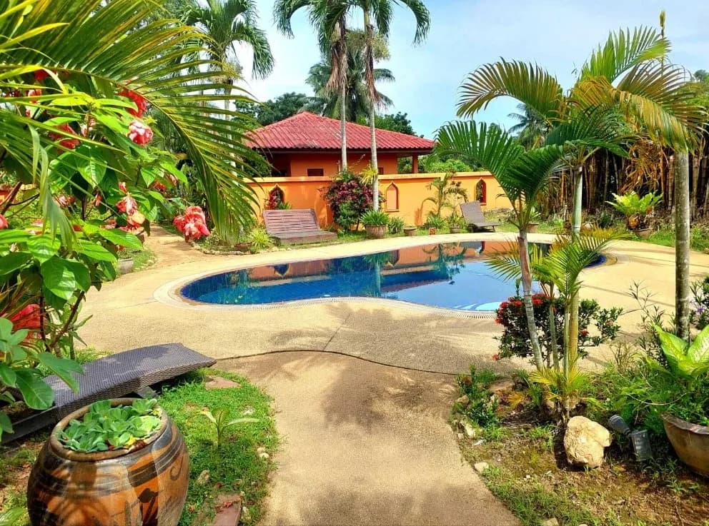 Cute resort on a large plot in quite Maenam area – VIL0390 — vue 1