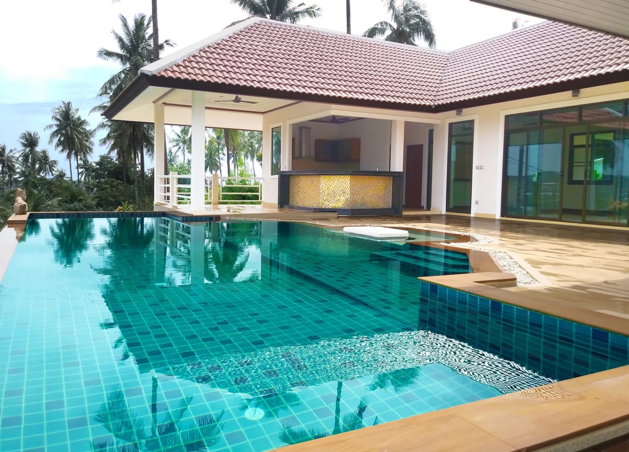 5 bedroom sea view villa at a reduced price in walking distance to Bangrak beach – VIL0442 — vue 1