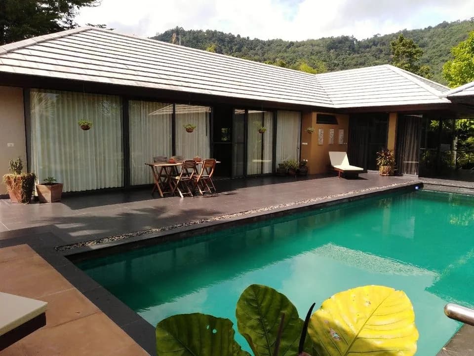 Magnificent resort on a large plot 10 minute drive from Maenam beach – VIL0471 — vignette 4