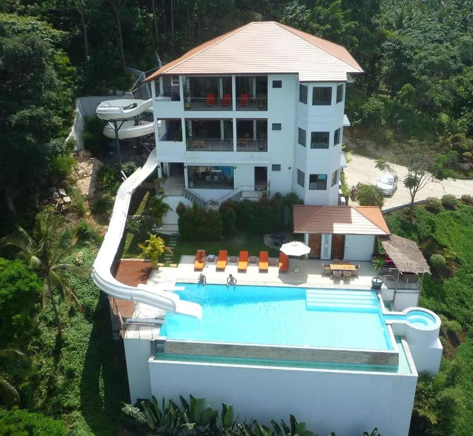 11 bedroom villa with a private pool and a 78 meter slide only 300 meters from the beach – VIL0615