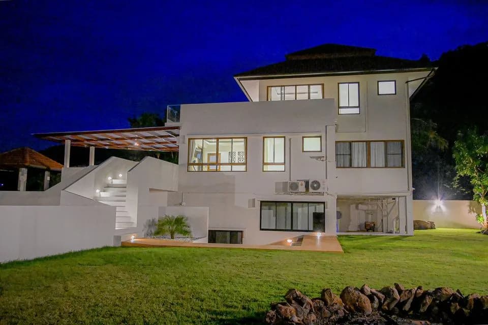Huge family villa with sea and sunrise views on a large plot in Chaweng – VIL0632